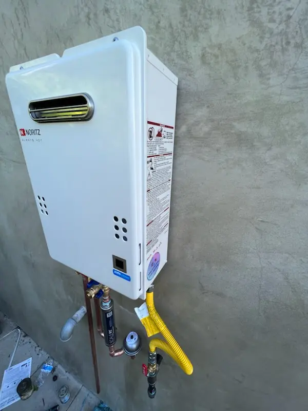 Tankless water heater installation for West Deerfield Beach homes
